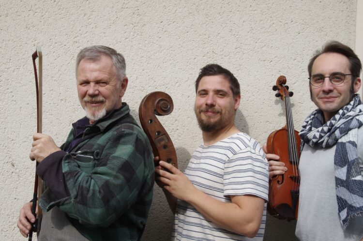 LE LUTHIER DE LA FORÊT